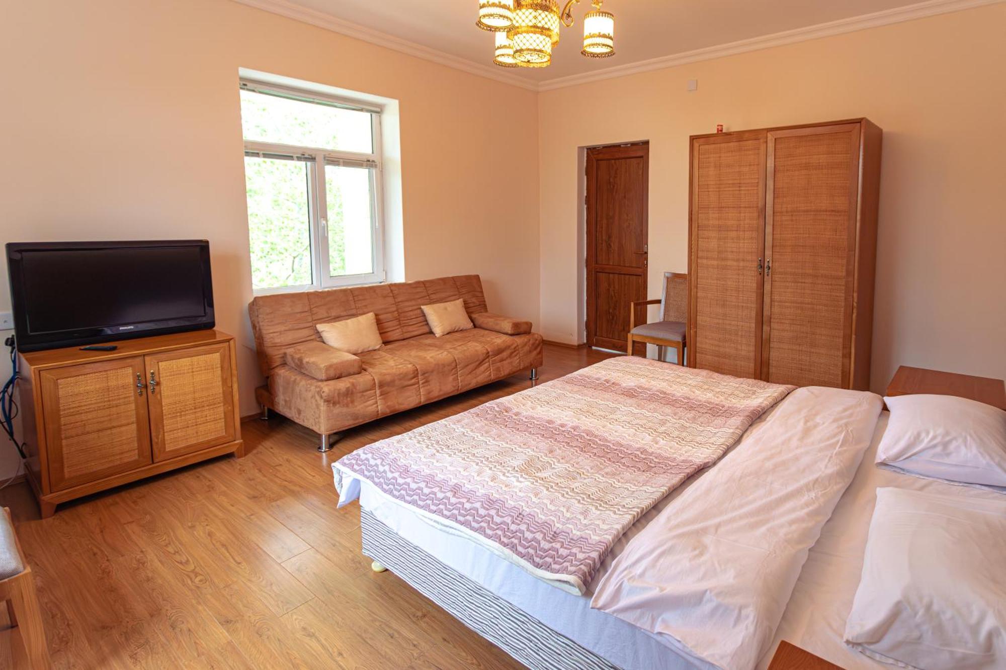 Chabiant Guesthouse Chateau Monolit Ikinci Yeniyol Exterior photo